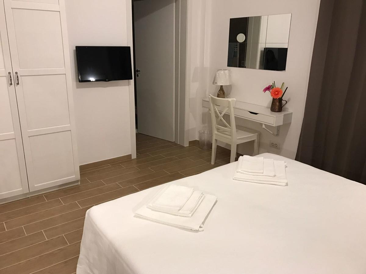 Chibia Casa Vacanze San Pietro in Bevagna Exteriör bild