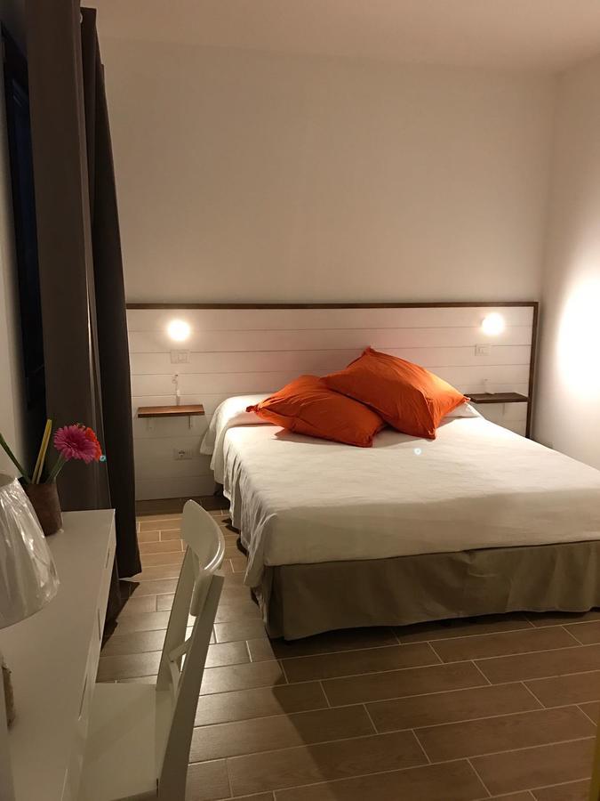 Chibia Casa Vacanze San Pietro in Bevagna Exteriör bild